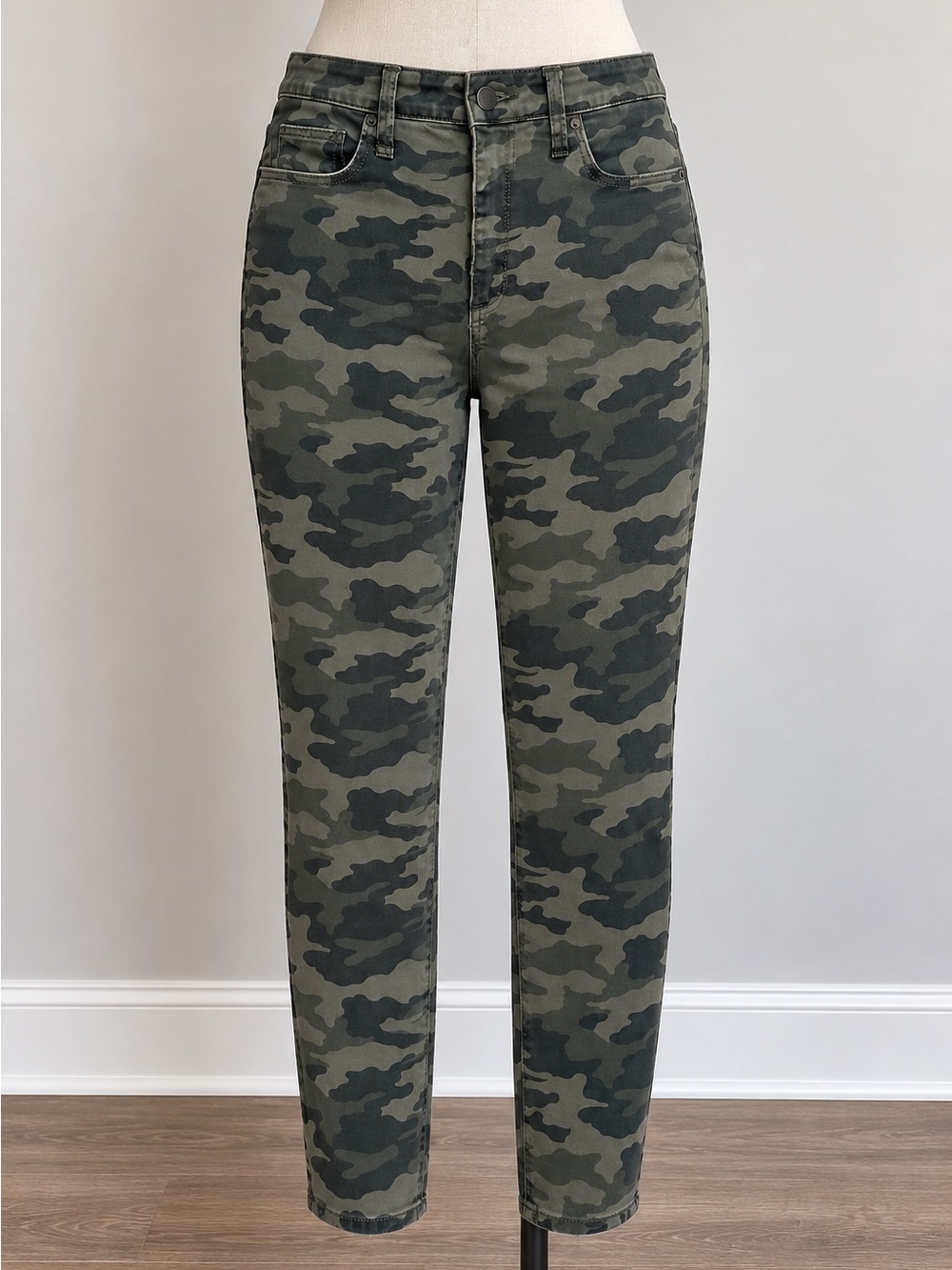 Universal Thread Camo High-Rise Ankle Jeans in Olive Green